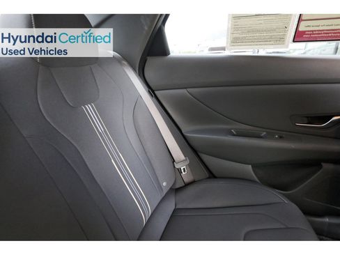 Used 2025 Hyundai Elantra Sport FWD image 15