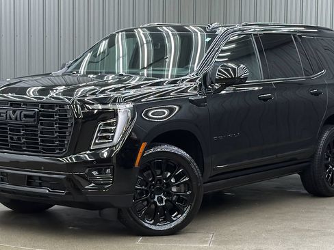 Used 2026 GMC Yukon Denali w/ Sun & Power Step Package AWD/4WD image 1