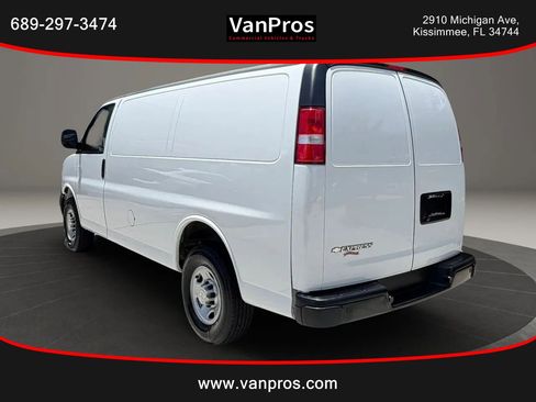 Used 2021 Chevrolet Express 2500 w/ Driver Convenience Package RWD image 3