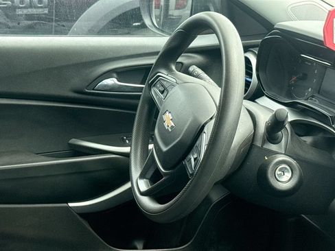 Used 2024 Chevrolet Trax LS FWD image 11