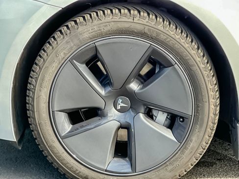 Used 2023 Tesla Model 3 Standard Range RWD image 24