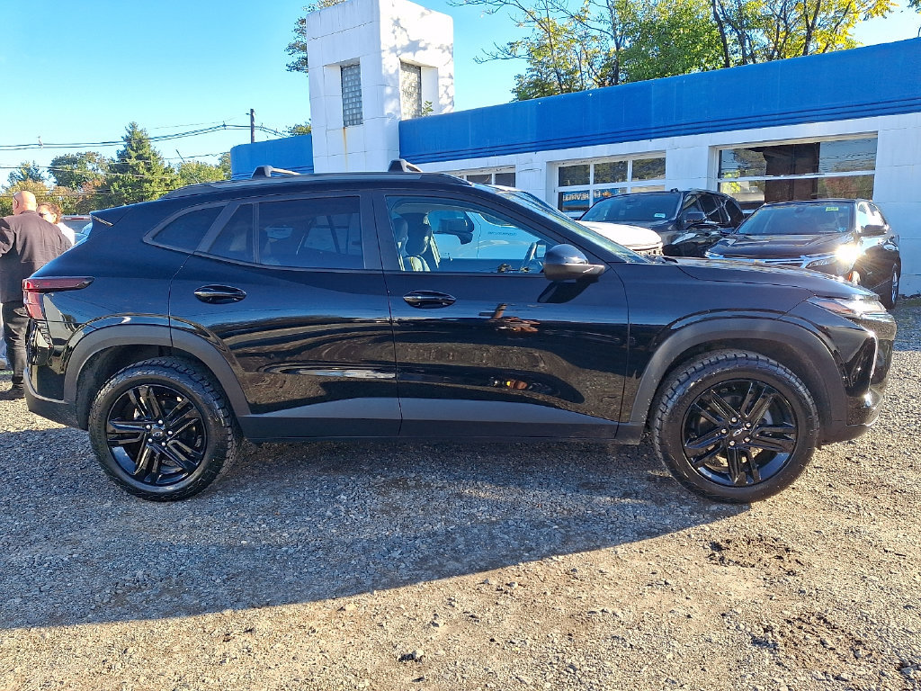 Used 2025 Chevrolet Trax ACTIV w/ Driver Confidence Package FWD image 9