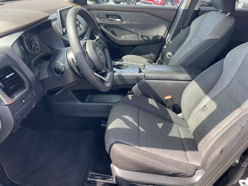 Used 2021 Nissan Rogue SV FWD image 5