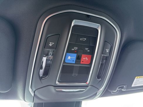 New 2026 Jeep Cherokee Limited AWD/4WD image 18