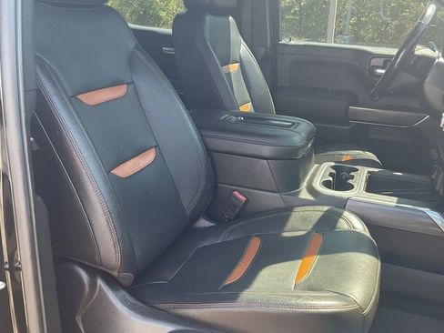 Used 2019 GMC Sierra 1500 AT4 w/ AT4 Premium Package AWD/4WD image 32