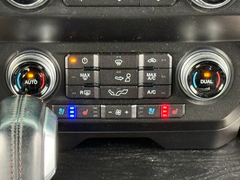 Used 2019 Ford F150 Platinum w/ Equipment Group 701A Luxury image 27