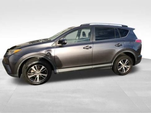 Used 2017 Toyota RAV4 XLE image 5