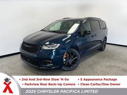 Used 2025 Chrysler Pacifica Limited