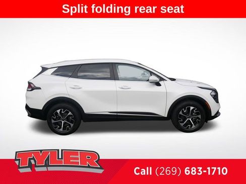 Used 2023 Kia Sportage EX image 9