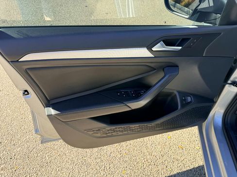 Used 2022 Volkswagen Jetta S image 12