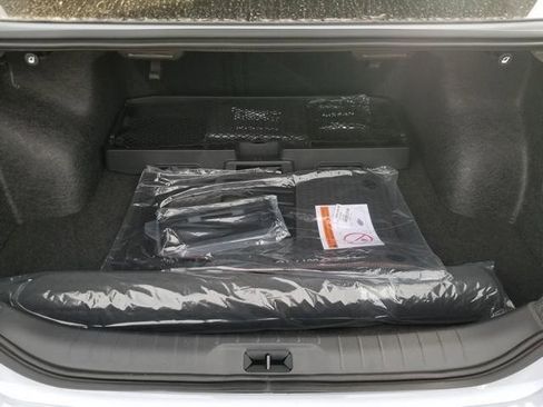 New 2025 Nissan Altima 2.5 SR image 18