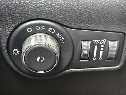 New 2026 Jeep Compass Trailhawk image 19