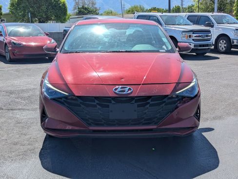 Used 2023 Hyundai Elantra SE FWD image 6