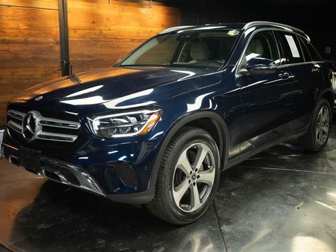 Used 2022 Mercedes-Benz GLC 300 4MATIC image 2