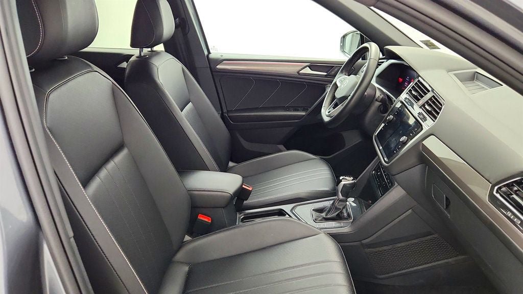 Used 2023 Volkswagen Tiguan SE R-Line FWD image 24