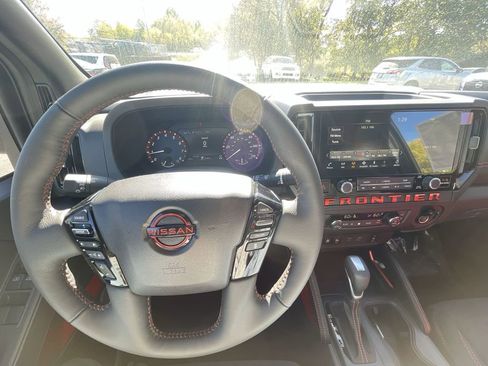 New 2026 Nissan Frontier PRO-4X w/ Pro-4x Convenience Package image 17