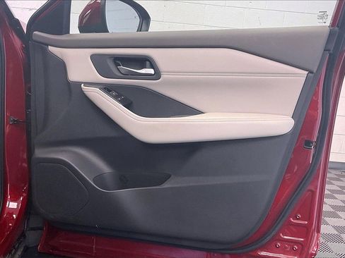 Certified 2023 Nissan Rogue SL image 25