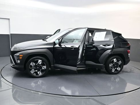 Certified 2025 Hyundai Kona SEL image 24