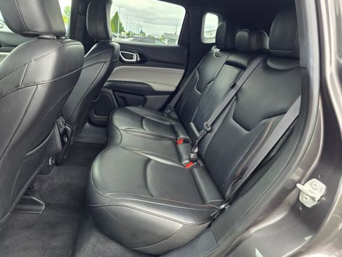 Used 2024 Jeep Compass Limited image 41