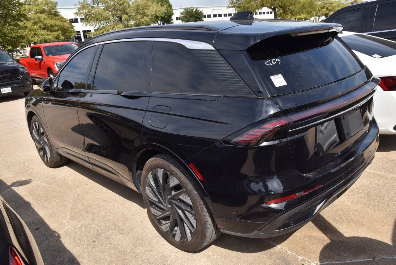 Used 2024 Lincoln Nautilus Black Label w/ Jet Appearance Package (87T) AWD/4WD image 8