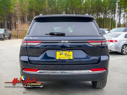 Used 2024 Jeep Grand Cherokee Limited image 7