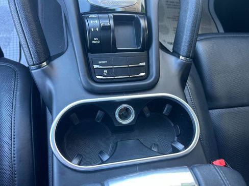 Used 2014 Porsche Cayenne Diesel AWD/4WD image 34