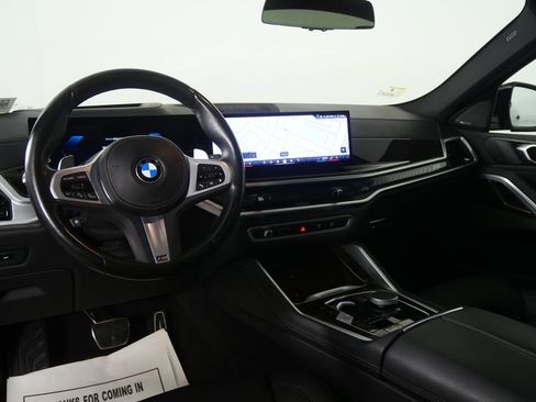 Used 2025 BMW X6 xDrive40i AWD/4WD image 17