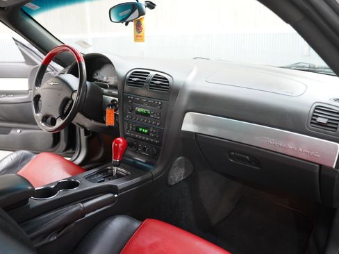 Used 2002 Ford Thunderbird image 16