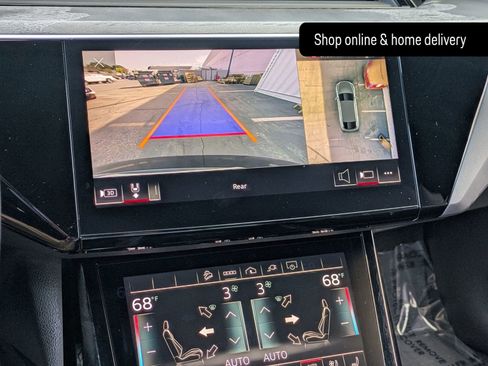 Used 2023 Audi e-tron Premium Plus w/ Premium Plus Package image 13