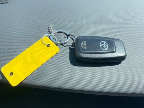 Used 2023 Toyota 4Runner Limited image 13