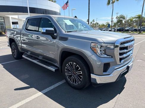 Used 2020 GMC Sierra 1500 SLE w/ SLE Value Package RWD image 4