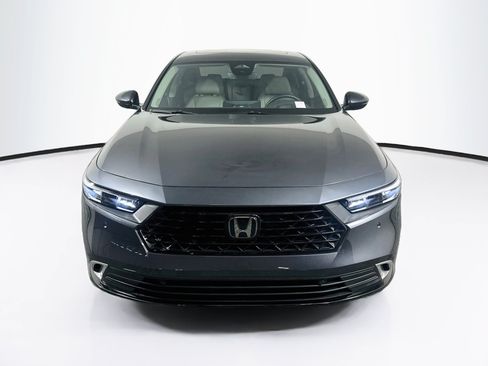 Used 2025 Honda Accord Touring image 2