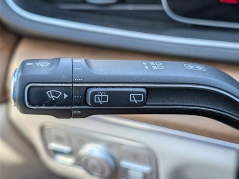 Used 2021 Mercedes-Benz GLE 350 image 35