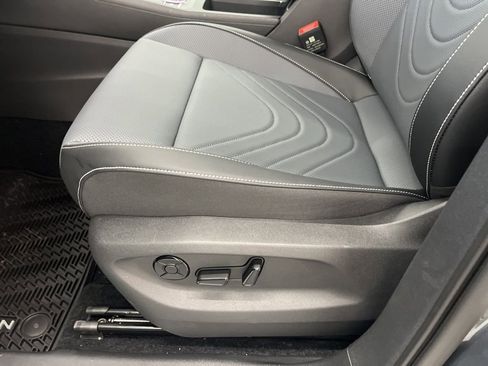 New 2026 Volkswagen Tiguan SE R-Line AWD/4WD image 16
