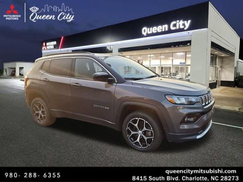 Used 2024 Jeep Compass Limited AWD/4WD image 1