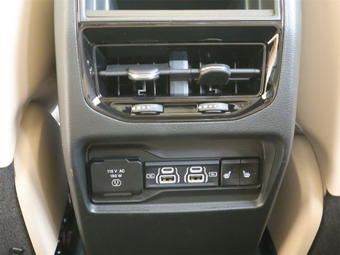 New 2023 Jeep Grand Cherokee 4xe w/ Luxury Tech Group II image 25