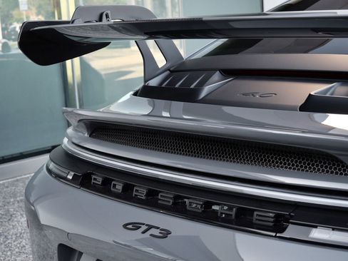 Used 2025 Porsche 911 GT3 image 18