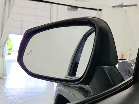 Used 2024 Toyota RAV4 XLE FWD image 28