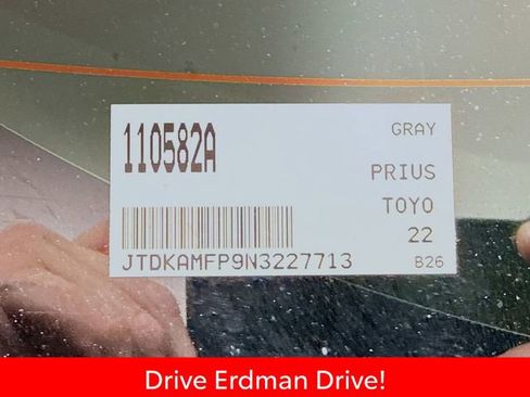 Used 2022 Toyota Prius Prime XLE FWD image 31