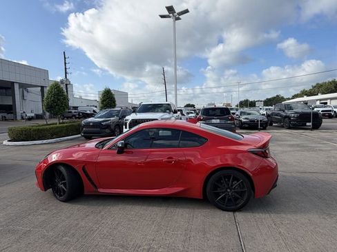 Used 2023 Toyota GR86 Premium RWD image 8