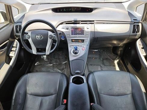Used 2014 Toyota Prius Four FWD image 19