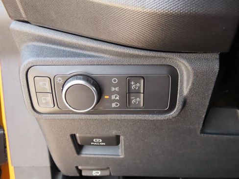 Used 2021 Ford Bronco First Edition AWD/4WD image 25