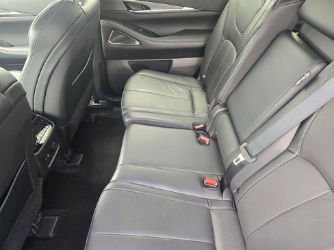 Used 2023 INFINITI QX60 Luxe w/ Performance Audio Package image 9