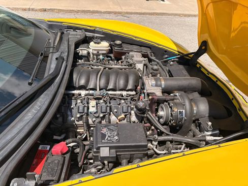 Used 2010 Chevrolet Corvette Grand Sport w/ Preferred Equipment Group RWD image 25