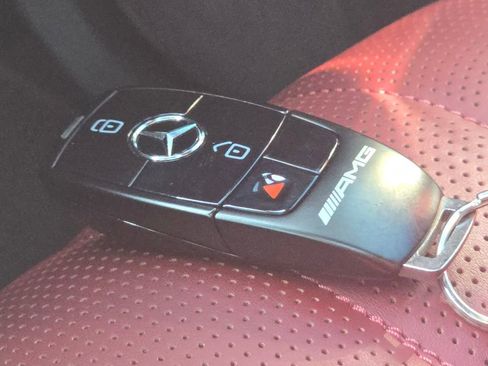 Used 2025 Mercedes-Benz G 63 AMG 4MATIC image 39