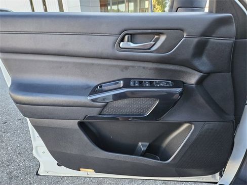 Used 2022 Nissan Pathfinder SV w/ SV Premium Package image 31