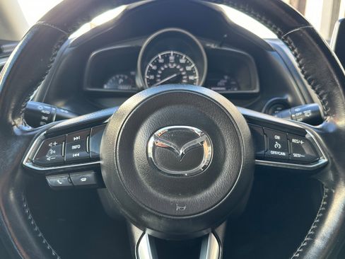 Used 2017 MAZDA MAZDA3 Touring image 24