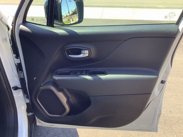 Used 2023 Jeep Renegade Latitude AWD/4WD image 35