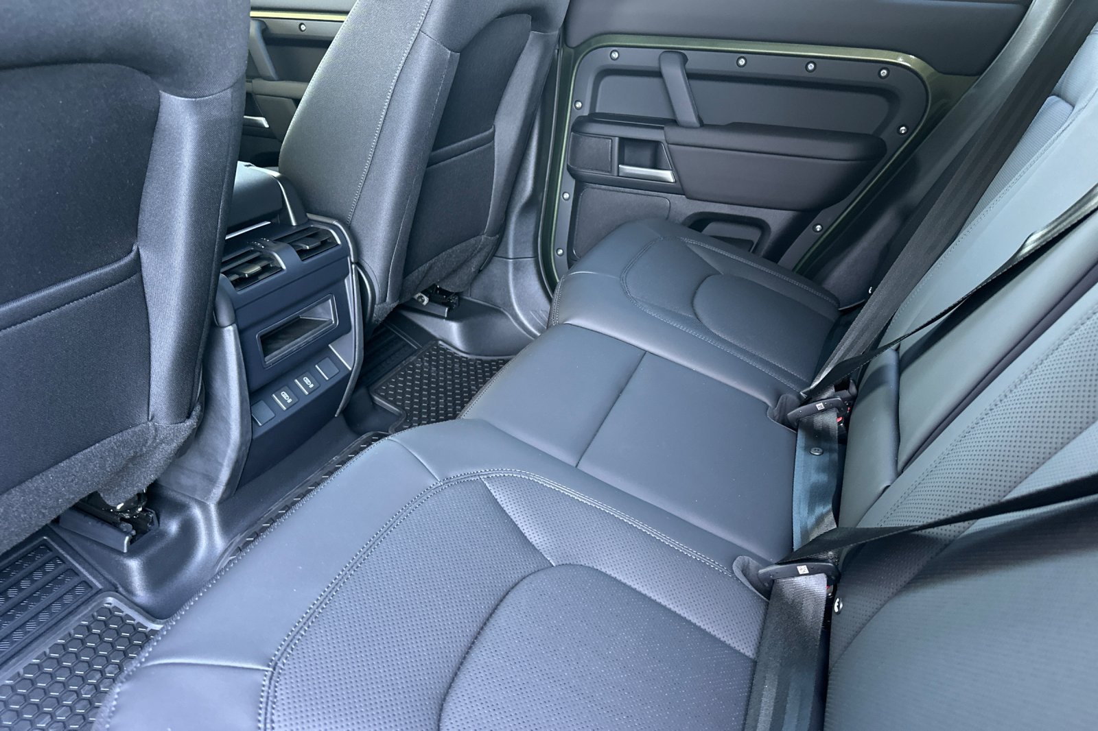 New 2026 Land Rover Defender 110 S AWD/4WD image 12