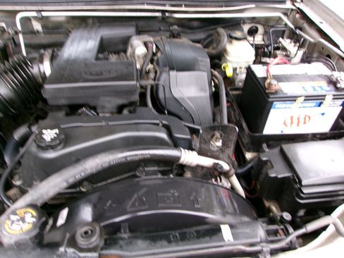 Used 2005 Chevrolet Colorado LS AWD/4WD image 4